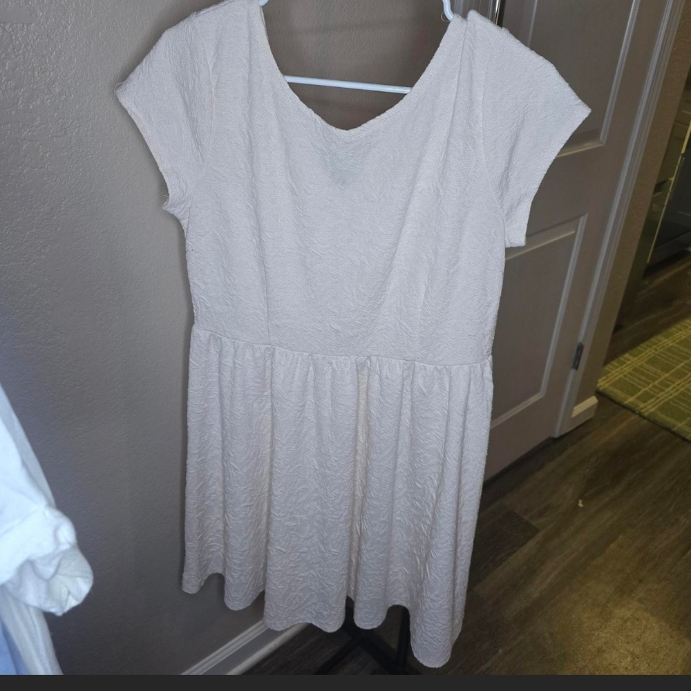 Xhilaration Cream Textured Dress